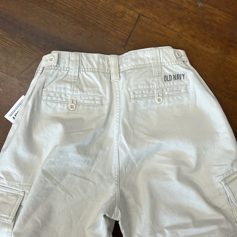 Old Navy Cream Cargo Pants - Picture 8 of 9